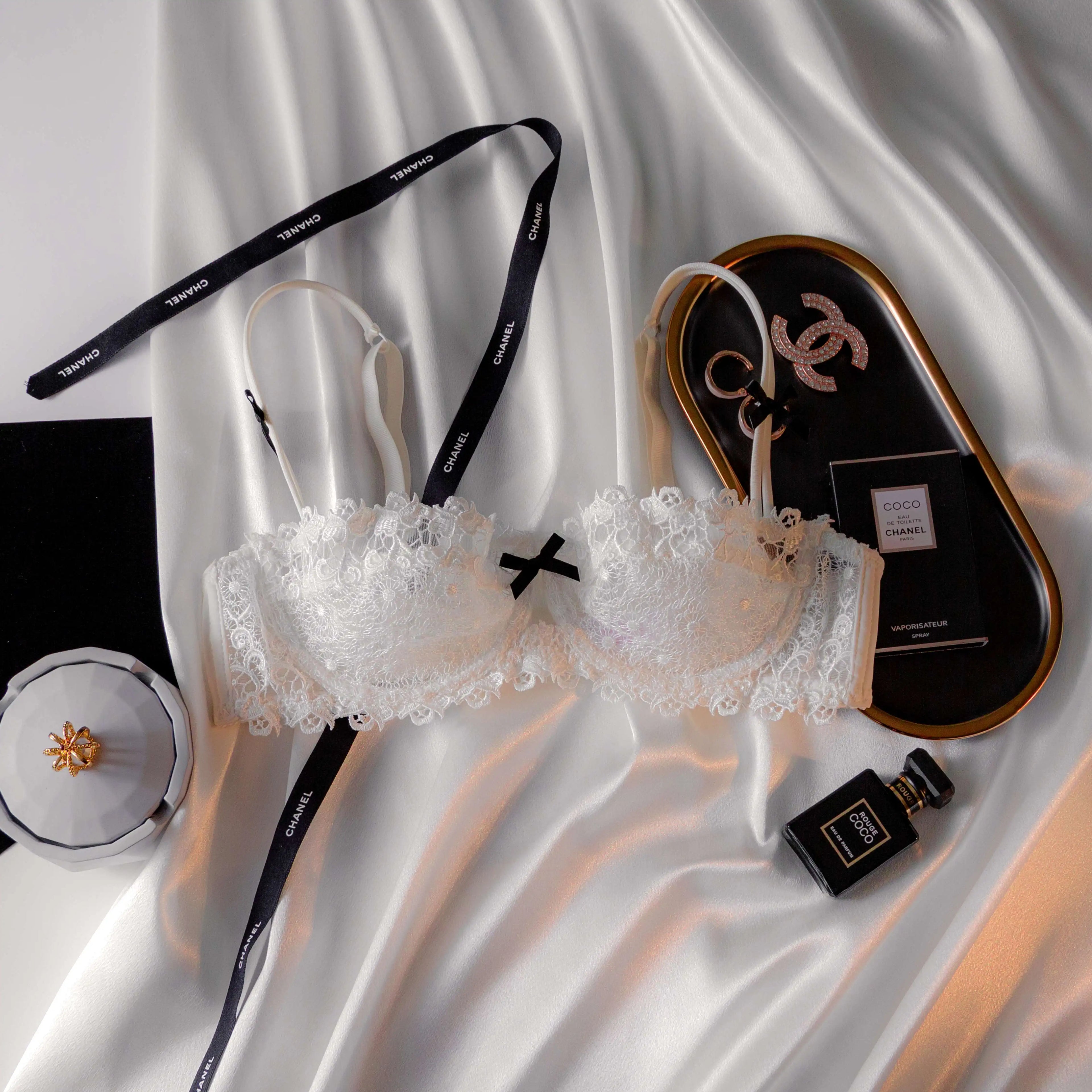 MOYISU Women's Sexy Lace Underwear Women Half Cup Push-up Big Chest Small Ultra-thin Breathable Pure Desire Larger Size Bra Set